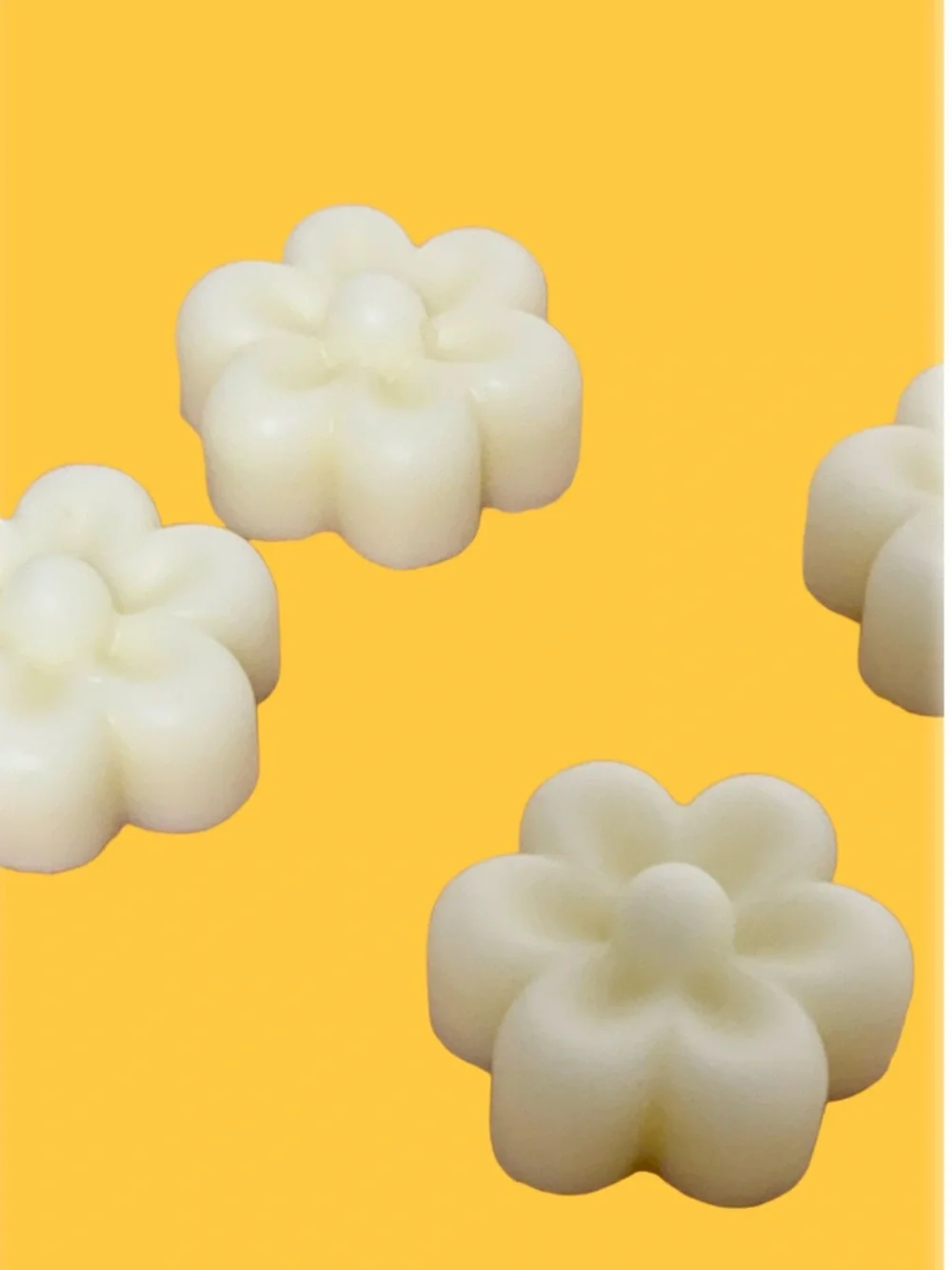 4 Hand Crafted Flower Blossom Wax Melts in Agave Nectar Scent